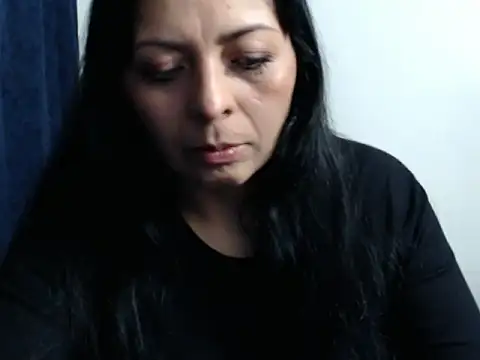 Paolahotty online show from November 30, 2025, 3:32 am