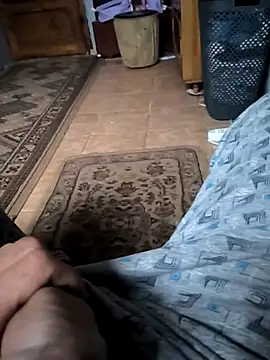 Alexutz21 online show from March 28, 2026, 5:07 am