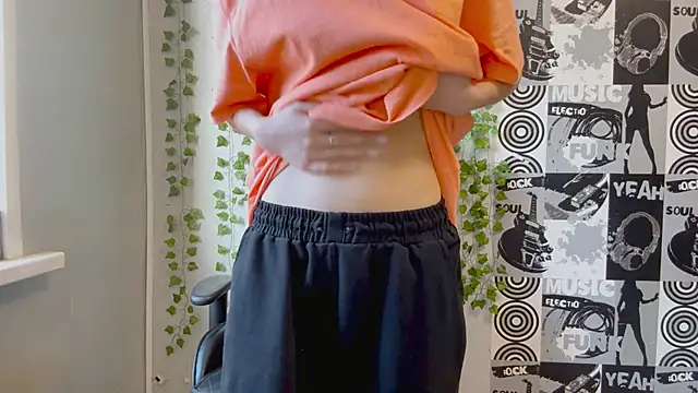 helgicuteness online show from January 18, 2026, 10:41 am