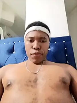 Snapshot of man_black_hot24 chatting on April 23, 2026, 2:24 am man black hot24 online show from April 23, 2026, 2:24 am