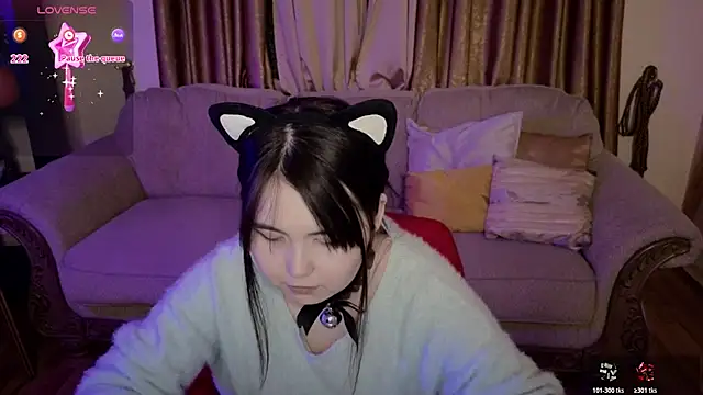 crystipaul online show from November 25, 2025, 11:21 am