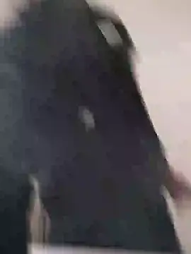 ParejaOcultaXX online show from December 19, 2025, 11:28 am