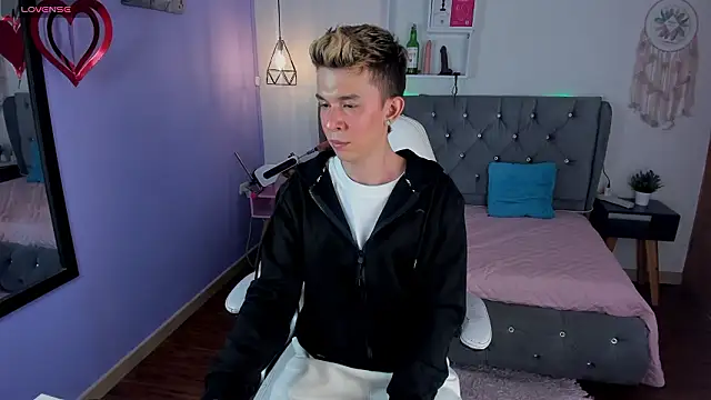 Juaan Diick online show from March 2, 2026, 4:36 pm