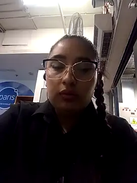 Bizcochitoc4 online show from February 17, 2026, 12:23 pm