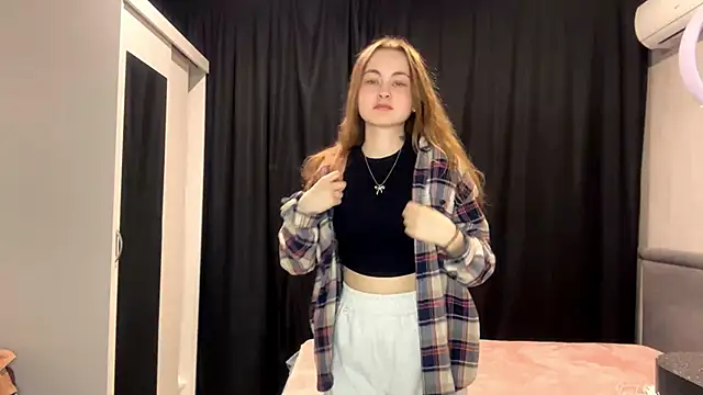 PrettyGhost online show from November 26, 2025, 3:13 pm