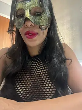 LunnaMaska online show from March 24, 2026, 4:12 pm