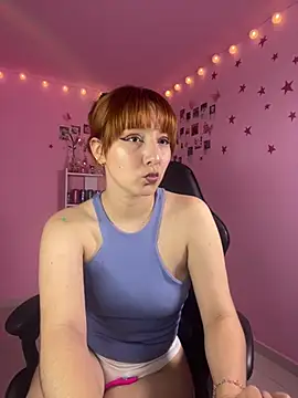 Snapshot of Davne_ chatting on June 22, 2026, 11:46 pm Davne online show from June 22, 2026, 11:46 pm