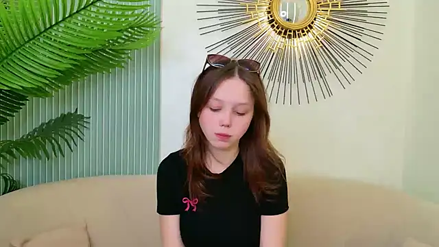 Samantha Martines online show from March 6, 2026, 10:34 am