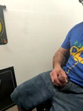 2addictivelyhorny online show from December 20, 2025, 8:49 pm