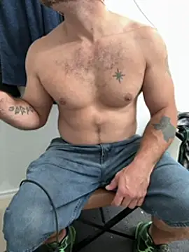 2addictivelyhorny online show from June 24, 2026, 8:13 am