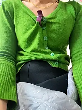 LianLaz online show from November 24, 2025, 8:14 am