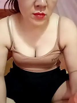 Snapshot of Lily-ross22 chatting on June 7, 2026, 4:22 pm Lily-ross22 online show from June 7, 2026, 4:22 pm