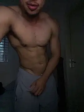 MoreninhoMagrinho online show from December 16, 2025, 4:06 am