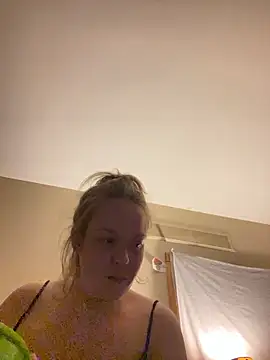 SmirkFans online show from February 25, 2026, 2:32 am