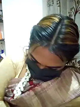 Tamil Smiley Queen online show from February 1, 2026, 8:29 pm