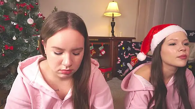 VirginiaRowe online show from December 21, 2025, 1:29 pm