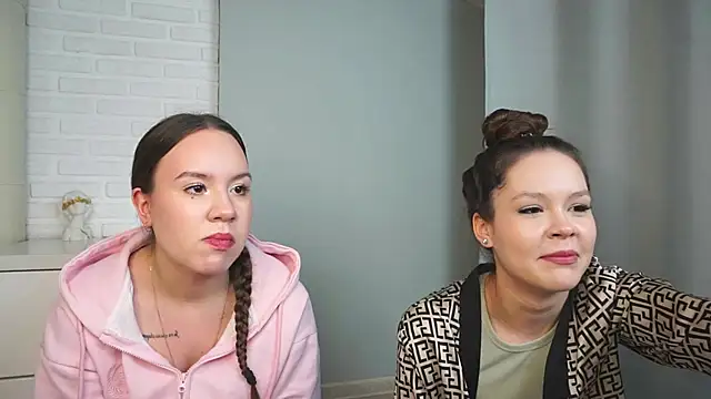 VirginiaRowe online show from January 6, 2026, 1:59 pm