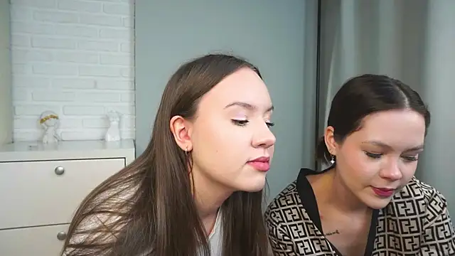 VirginiaRowe online show from January 12, 2026, 1:16 pm