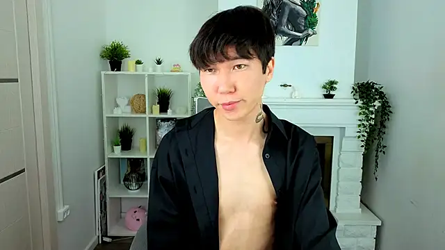 Snapshot of YugoAsian chatting on February 3, 2026, 12:32 pm YugoAsian online show from February 3, 2026, 12:32 pm