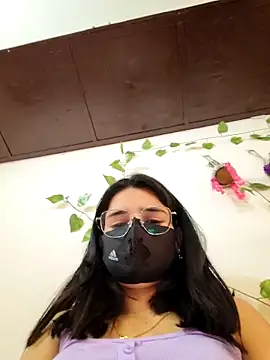 Snapshot of Sexolinaa chatting on May 25, 2026, 5:57 am Sexolinaa online show from May 25, 2026, 5:57 am