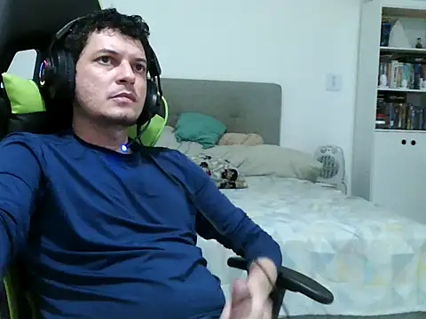 Fussador online show from November 27, 2025, 2:35 am