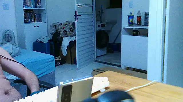 Fussador online show from February 13, 2026, 5:03 am