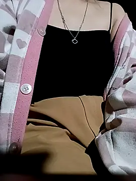 NariShow online show from April 18, 2026, 7:58 pm