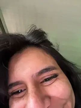 SaraAndrade  online show from March 24, 2026, 10:15 pm