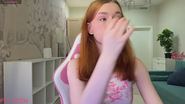 Snapshot of eva_aria chatting on July 20, 2026, 4:38 am eva aria online show from July 20, 2026, 4:38 am