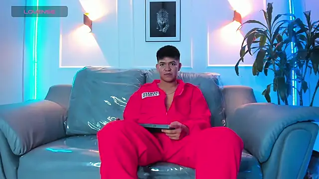 Paul 27  online show from November 28, 2025, 2:58 am