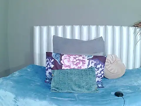 SavageHoney online show from November 26, 2025, 8:32 pm