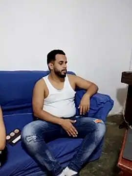 Snapshot of the_pink_girl chatting on November 25, 2025, 7:36 pm the pink girl online show from November 25, 2025, 7:36 pm