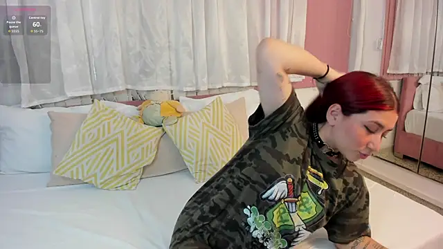 CharlotteBlossom online show from January 8, 2026, 8:44 pm