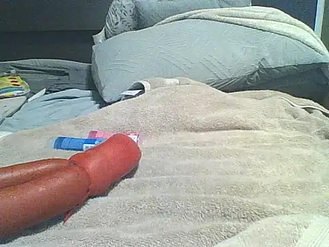 xxxenzo1 online show from November 1, 2025, 2:46 am