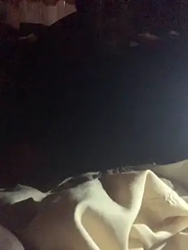 Snapshot of Azert2202 chatting on December 3, 2025, 11:52 am Azert2202 online show from December 3, 2025, 11:52 am