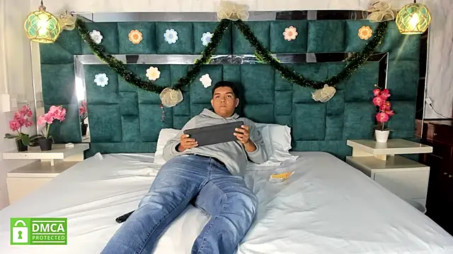  bonnyandclyde online show from January 6, 2026, 11:58 am