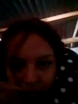 Snapshot of Beckyz25 chatting on November 29, 2025, 4:43 pm Beckyz25 online show from November 29, 2025, 4:43 pm