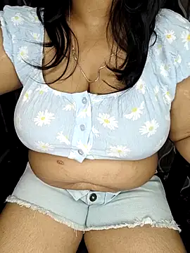 Snapshot of Curvy_Pooja chatting on April 30, 2026, 8:57 pm Curvy Pooja online show from April 30, 2026, 8:57 pm