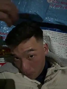 sanu551 online show from December 17, 2025, 11:49 am