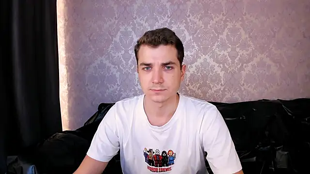 Snapshot of ThomasSmity chatting on December 4, 2025, 7:22 pm ThomasSmity online show from December 4, 2025, 7:22 pm