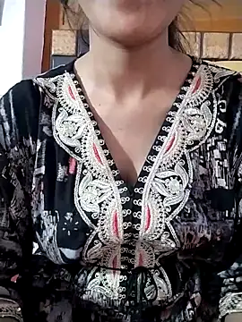 RASHMI SHARMA9 online show from April 1, 2026, 4:15 pm