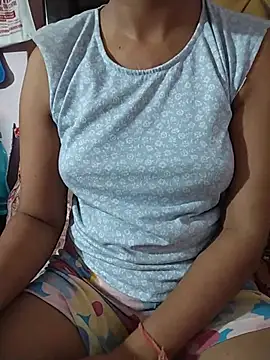 Snapshot of RASHMI_SHARMA9 chatting on July 3, 2026, 5:19 pm RASHMI SHARMA9 online show from July 3, 2026, 5:19 pm