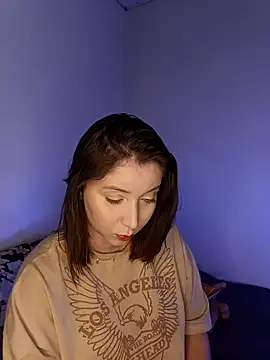 Brunetthe online show from December 4, 2025, 1:59 am