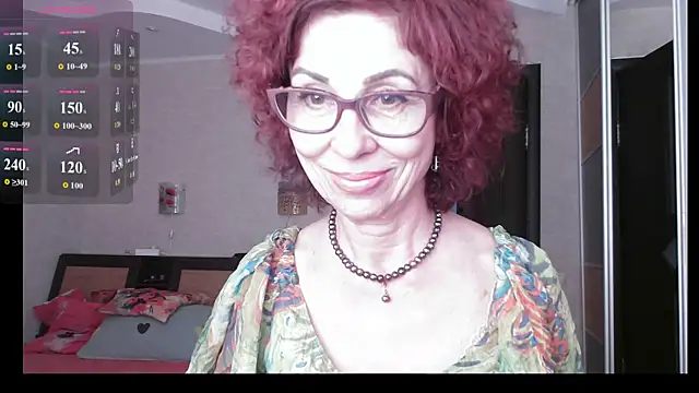 Snapshot of Kelly_Flurr chatting on July 3, 2026, 1:28 pm Kelly Flurr online show from July 3, 2026, 1:28 pm