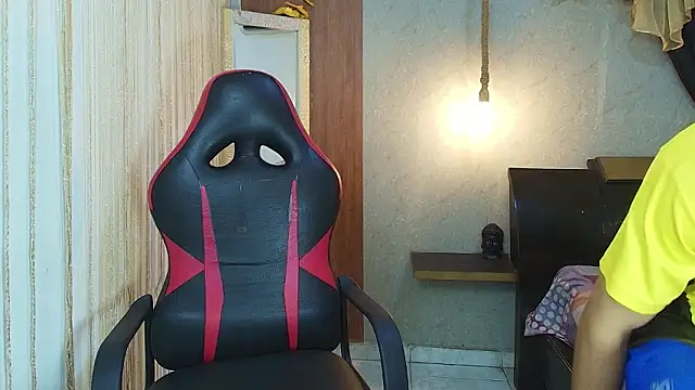 kim curlyy online show from March 17, 2026, 1:25 pm