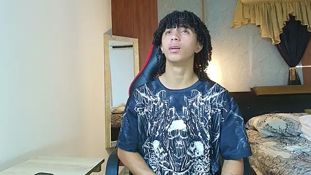 kim curlyy online show from July 14, 2026, 1:06 pm