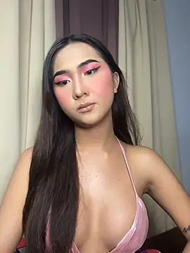 Diannellove online show from April 19, 2026, 6:21 pm