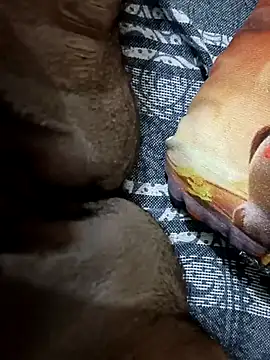 Snapshot of chiyalove chatting on November 30, 2025, 9:24 am chiyalove online show from November 30, 2025, 9:24 am