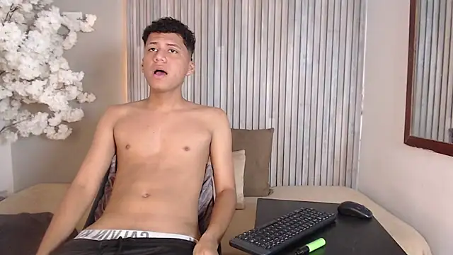 Andrey Lev1 online show from November 28, 2025, 8:22 pm