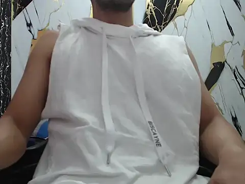 simonm667 online show from May 16, 2026, 8:29 pm